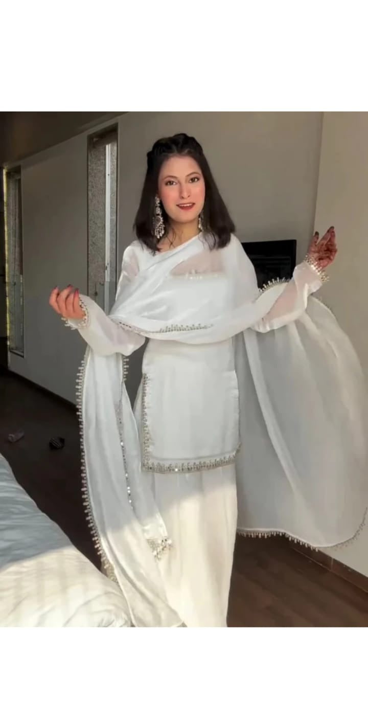 White Graceful Kurta Set